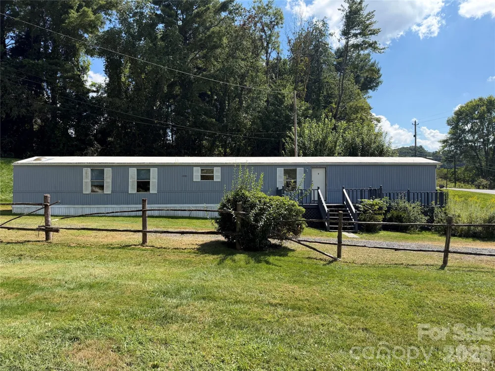 18 Wheeler Hills Road Burnsville, NC 28714