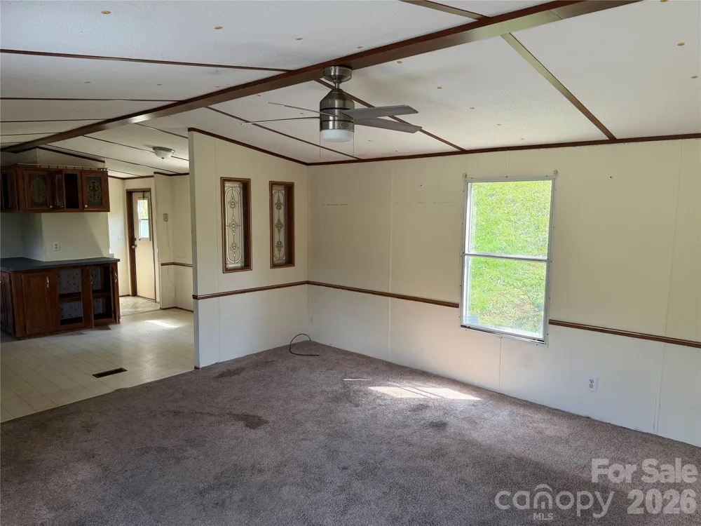 18 Wheeler Hills Road Burnsville, NC 28714
