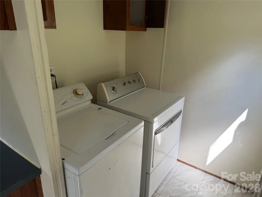 18 Wheeler Hills Road Burnsville, NC 28714