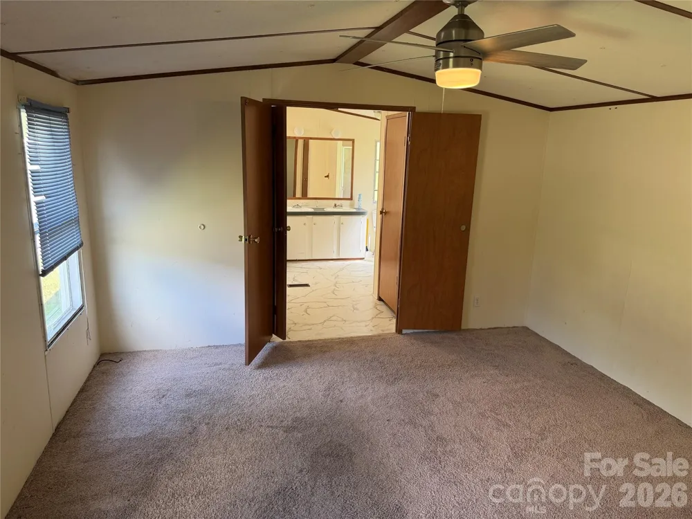18 Wheeler Hills Road Burnsville, NC 28714