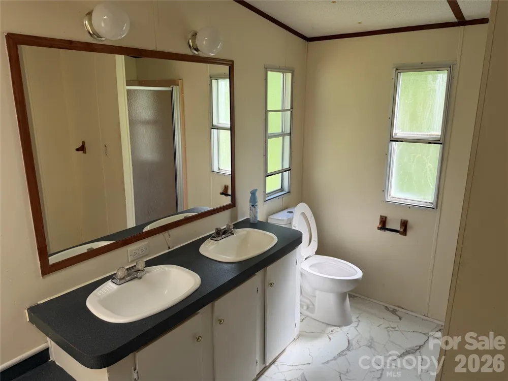 18 Wheeler Hills Road Burnsville, NC 28714