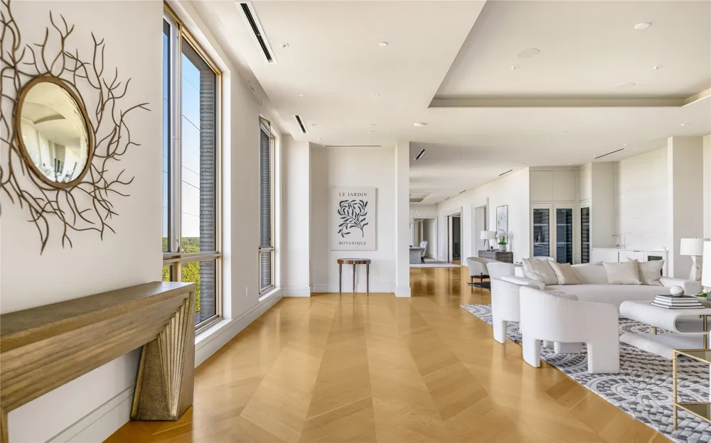 4205 Buena Vista Street #501 Dallas, TX 75205