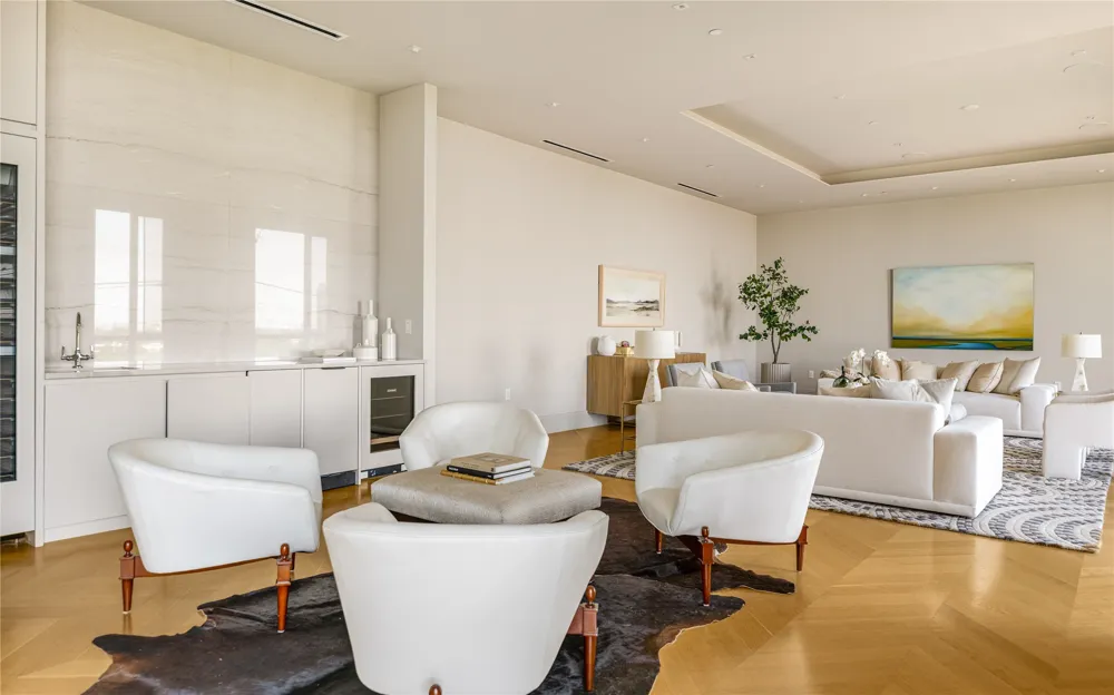 4205 Buena Vista Street #501 Dallas, TX 75205