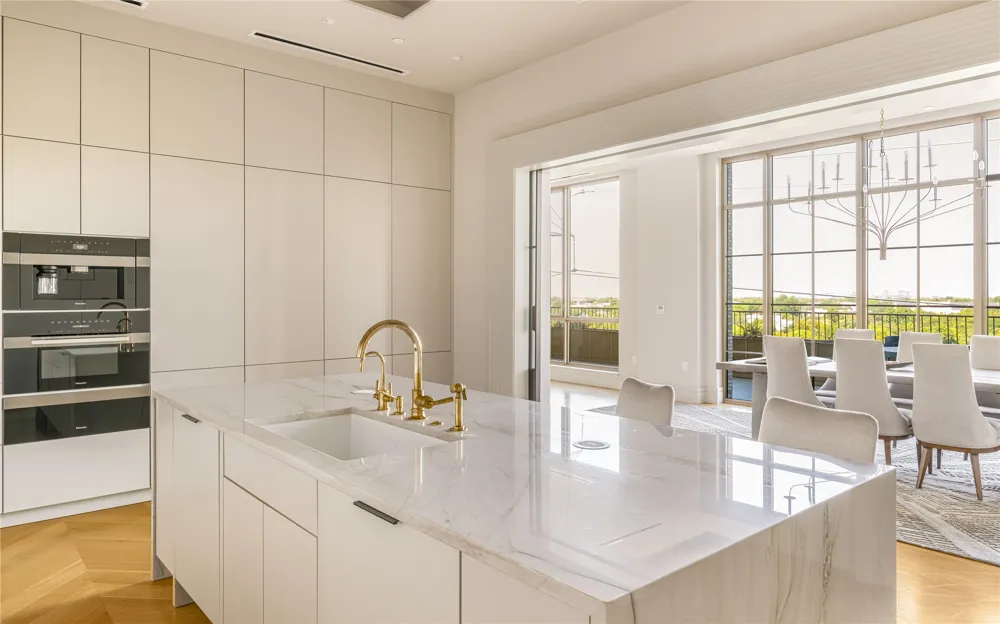 4205 Buena Vista Street #501 Dallas, TX 75205