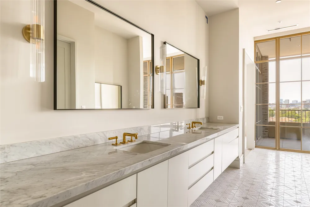 4205 Buena Vista Street #501 Dallas, TX 75205