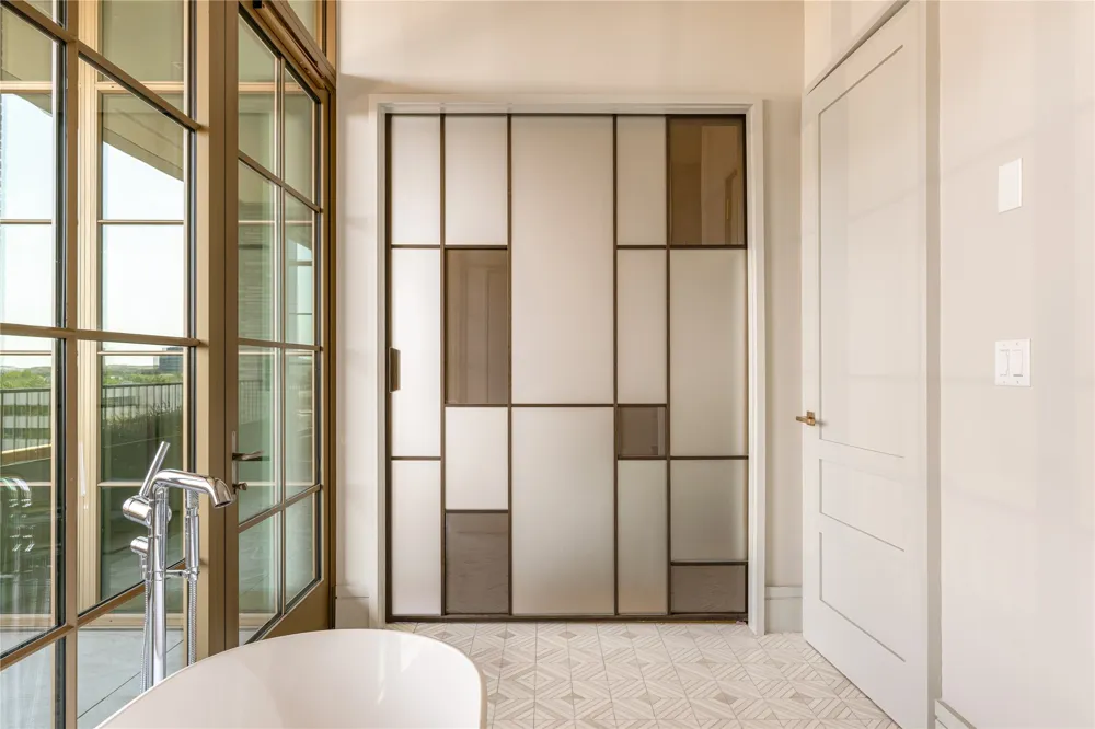 4205 Buena Vista Street #501 Dallas, TX 75205