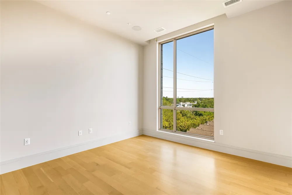 4205 Buena Vista Street #501 Dallas, TX 75205