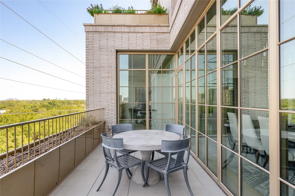 4205 Buena Vista Street #501 Dallas, TX 75205