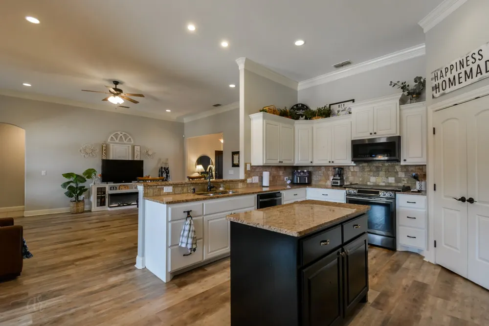 5041 Velta Lane Abilene, TX 79606