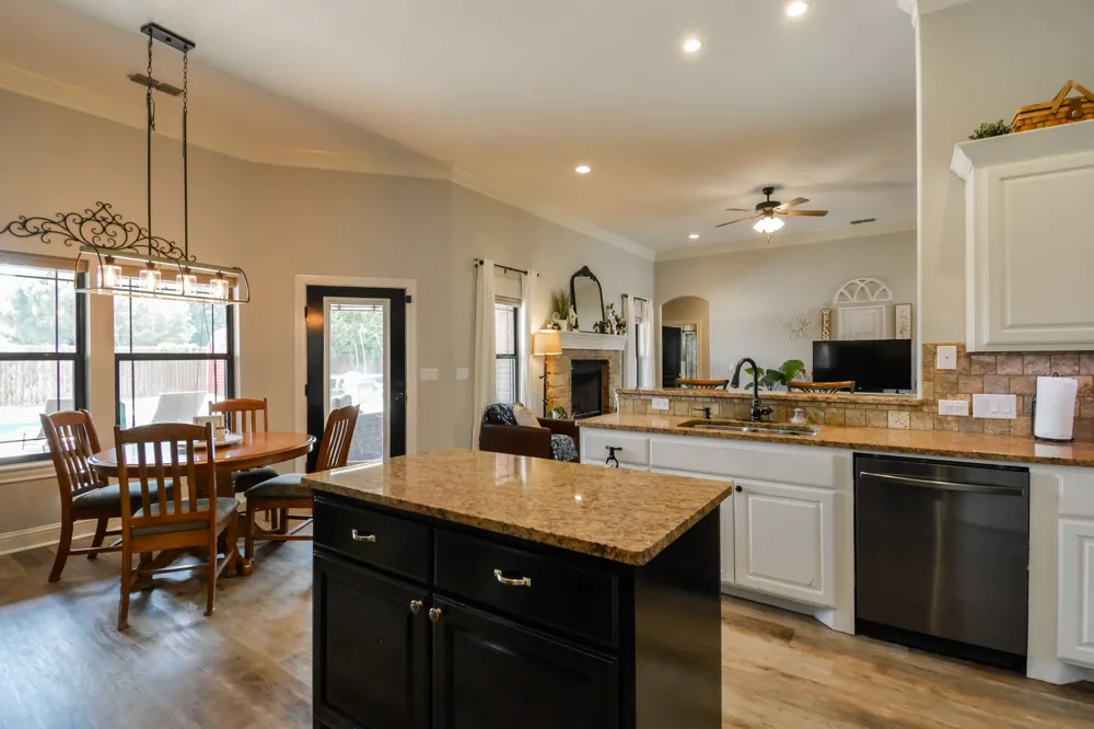 5041 Velta Lane Abilene, TX 79606
