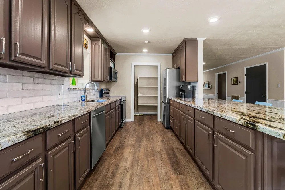 361 S Lakeside Drive Huntsville, TX 77320