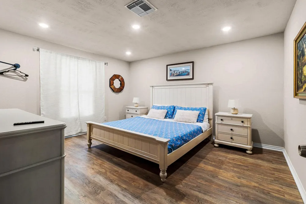 361 S Lakeside Drive Huntsville, TX 77320