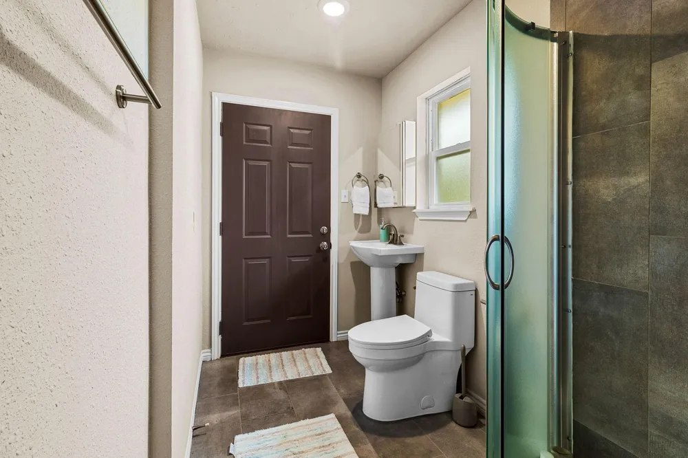 361 S Lakeside Drive Huntsville, TX 77320
