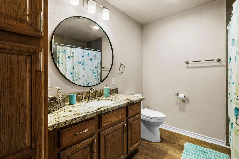 361 S Lakeside Drive Huntsville, TX 77320