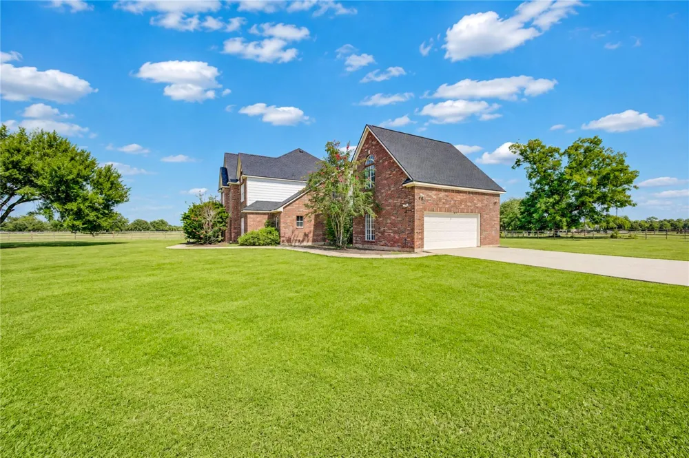 3235 Blue Grass Drive Richmond, TX 77406