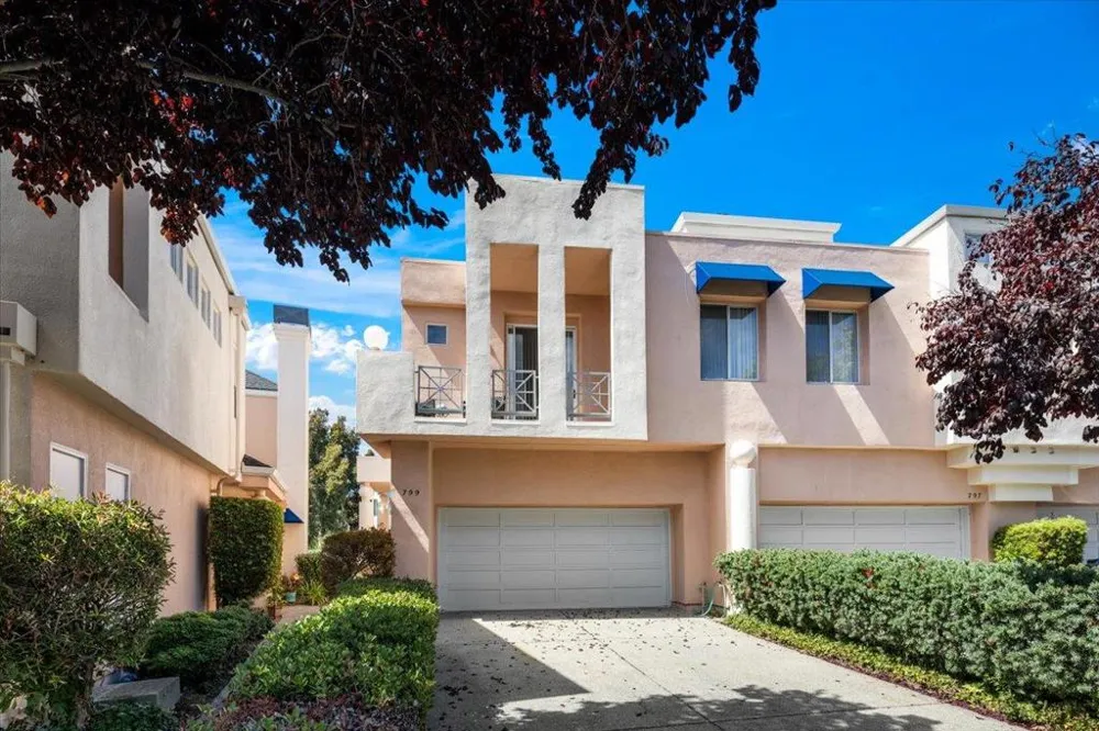 799 Lakeshore Drive Redwood City, CA 94065