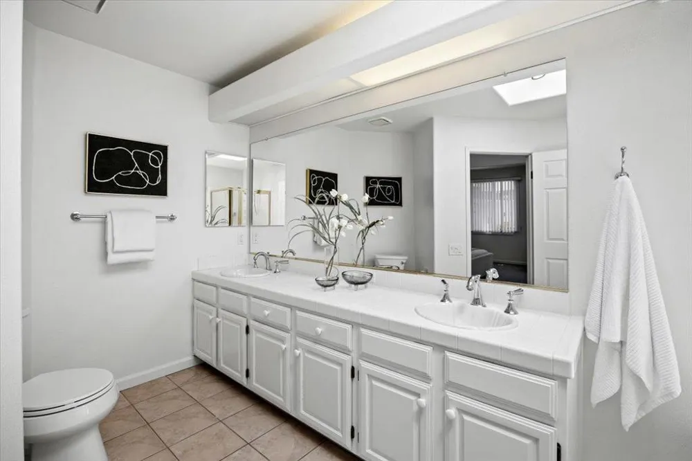 799 Lakeshore Drive Redwood City, CA 94065