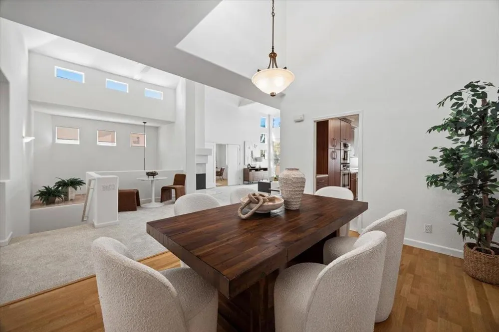 799 Lakeshore Drive Redwood City, CA 94065