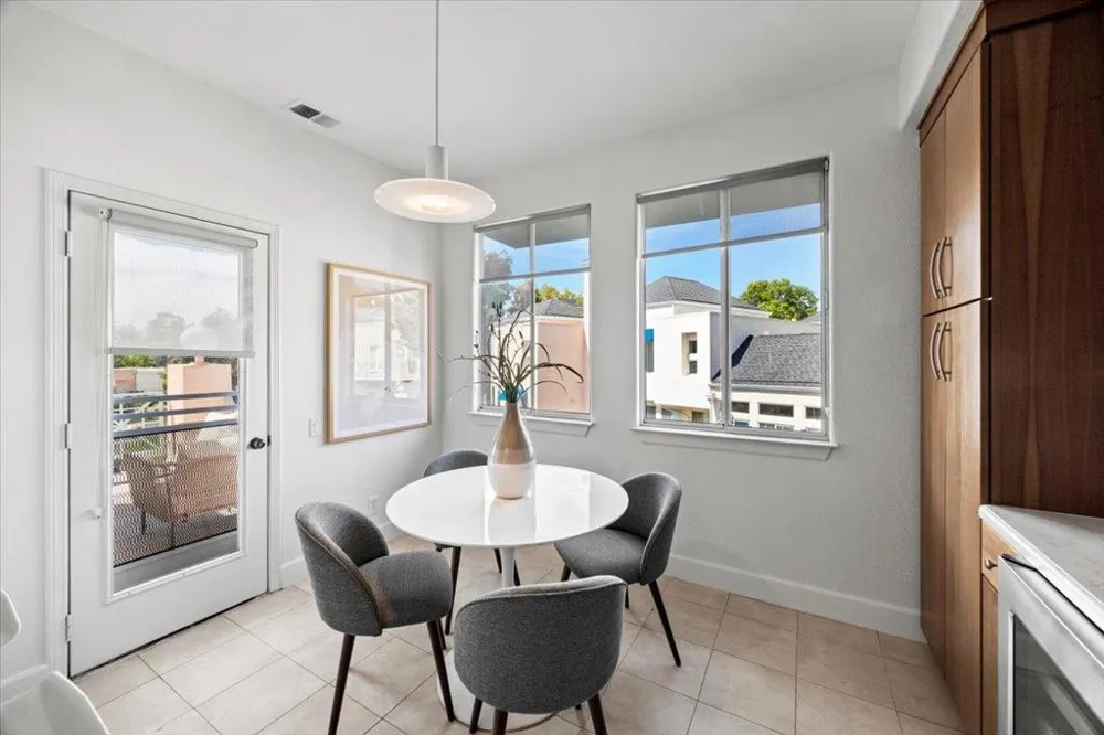 799 Lakeshore Drive Redwood City, CA 94065