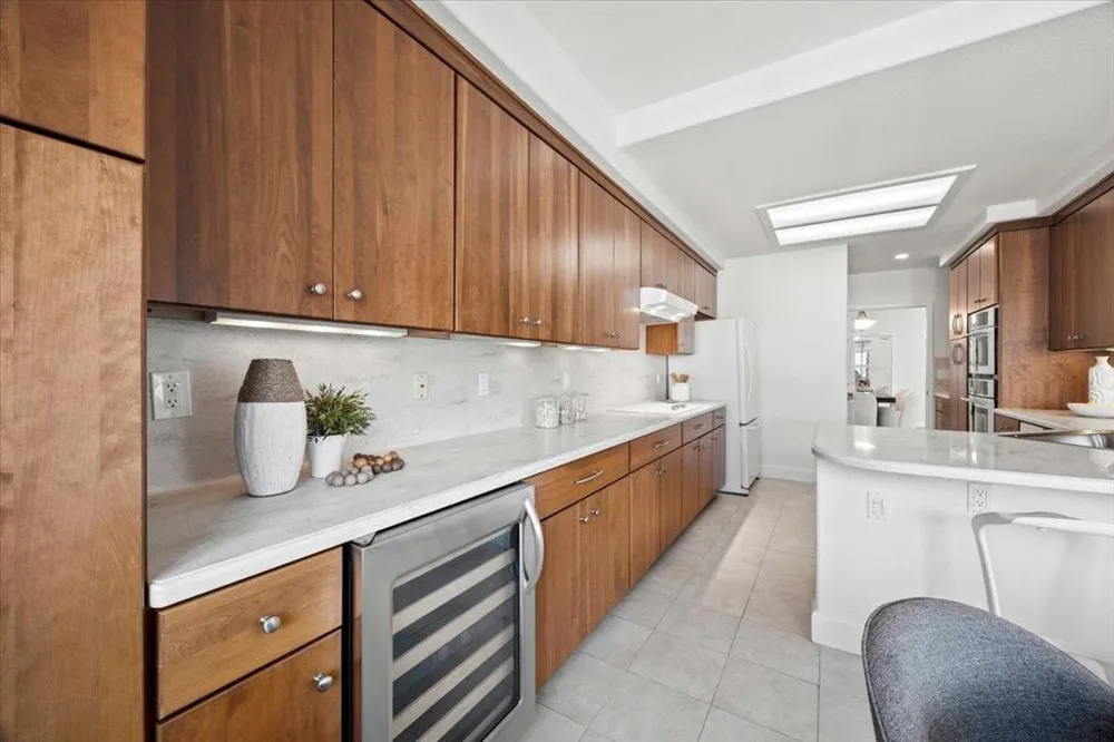 799 Lakeshore Drive Redwood City, CA 94065