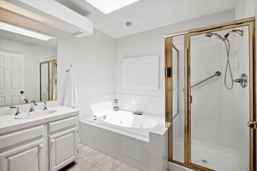 799 Lakeshore Drive Redwood City, CA 94065
