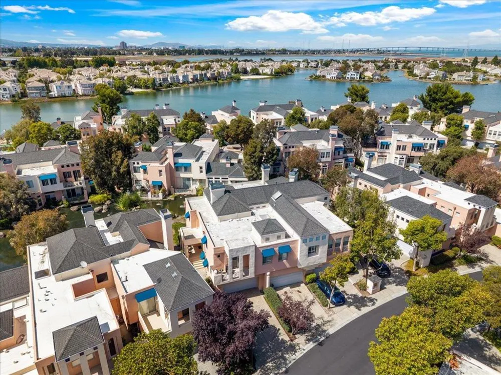 799 Lakeshore Drive Redwood City, CA 94065