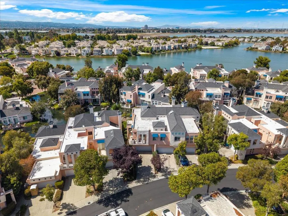 799 Lakeshore Drive Redwood City, CA 94065