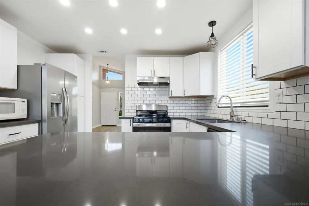 39766 Del Val Dr Murrieta, CA 92562