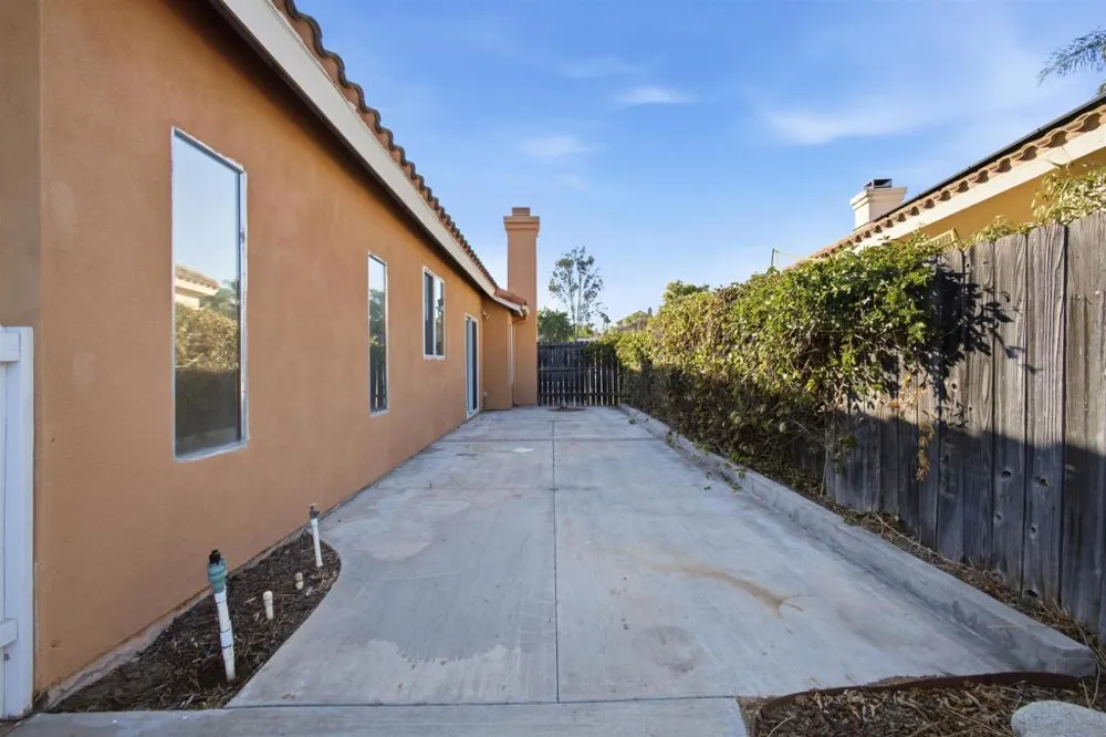 39766 Del Val Dr Murrieta, CA 92562