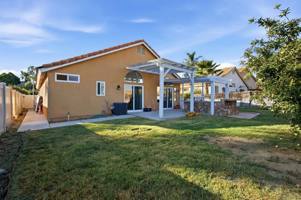 39766 Del Val Dr Murrieta, CA 92562