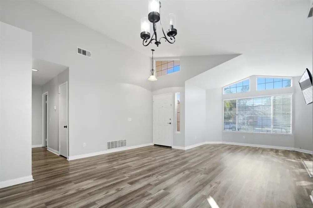 39766 Del Val Dr Murrieta, CA 92562