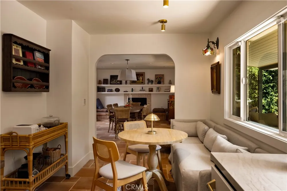 1096 Tulare Costa Mesa, CA 92626