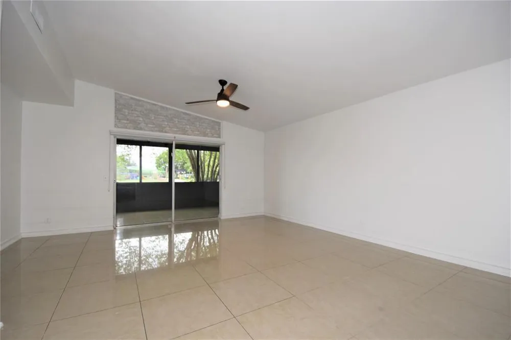 514 WOODGATE CIRCLE #C Sunrise, FL 33326