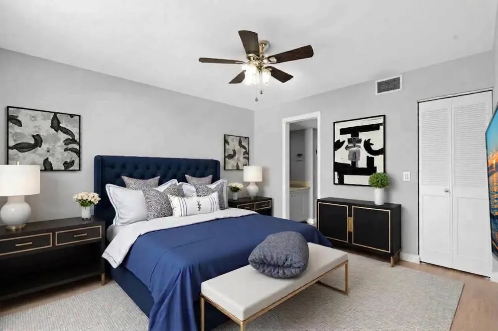 21904 LAKE FOREST CIRCLE #202 Boca Raton, FL 33433