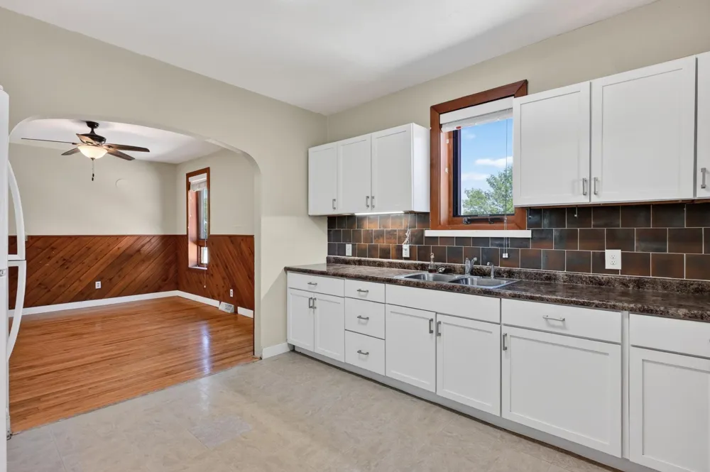 22 E Main Street Osakis, MN 56360