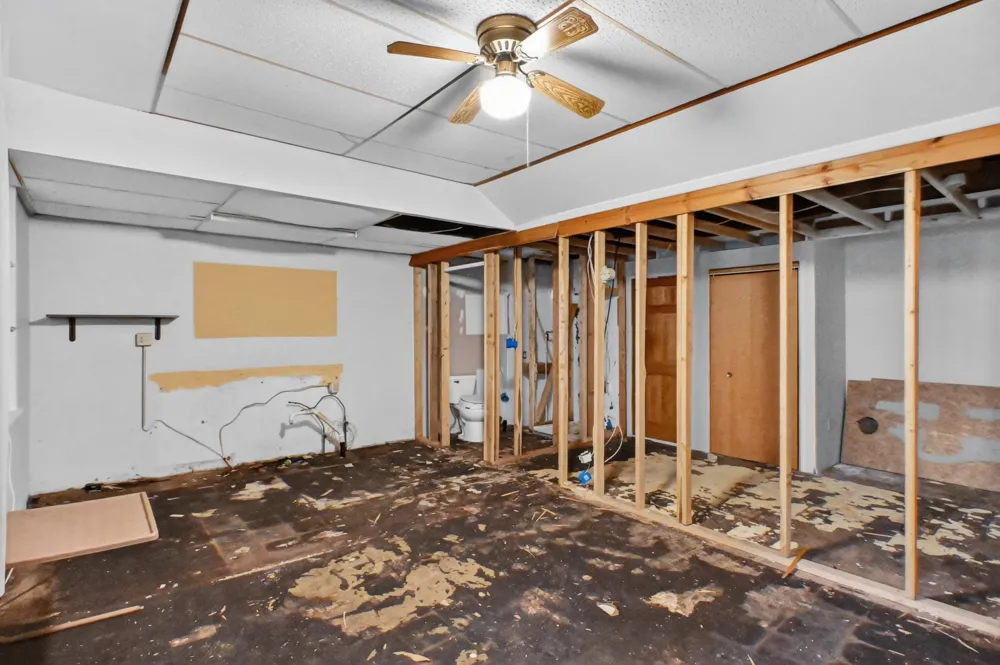 22 E Main Street Osakis, MN 56360