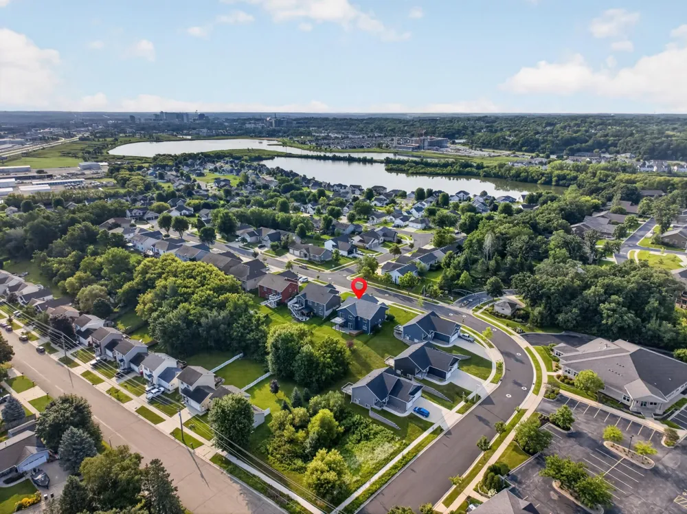 3407 Lakeridge Place NW Rochester, MN 55901