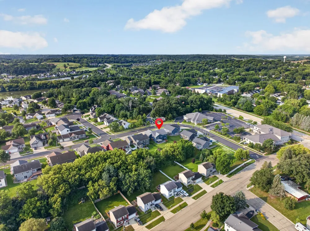 3407 Lakeridge Place NW Rochester, MN 55901