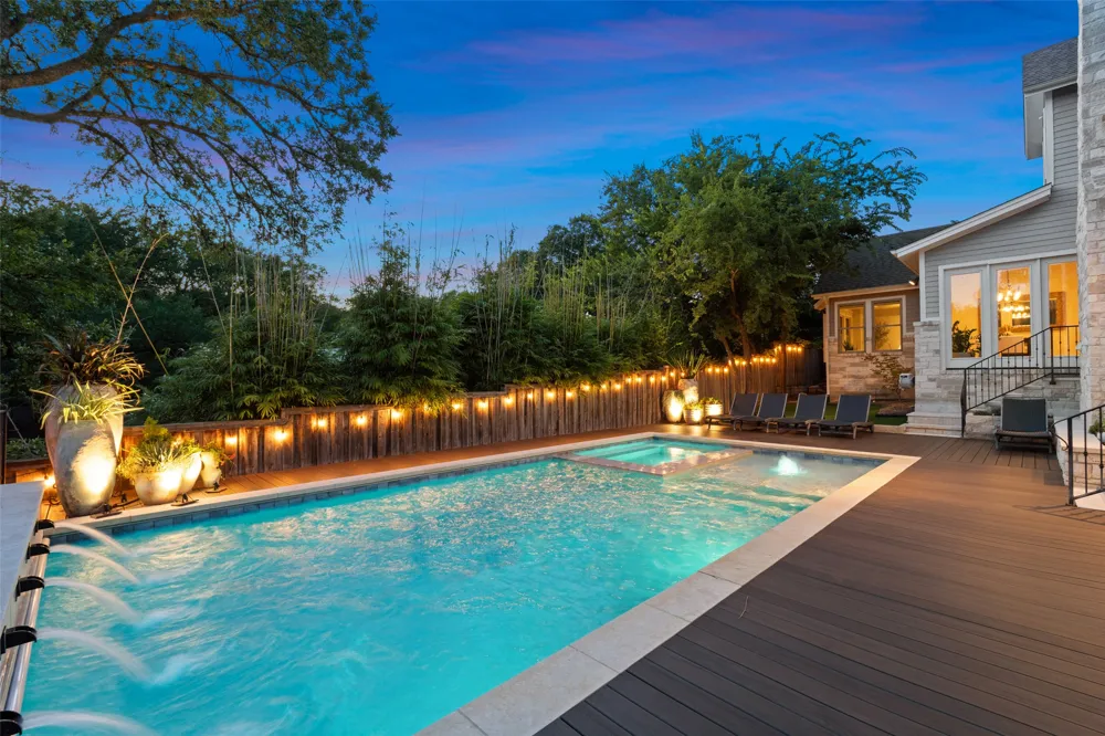 1002 Meriden Lane Austin, TX 78703