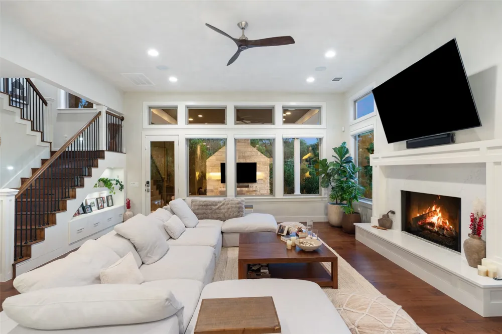 1002 Meriden Lane Austin, TX 78703