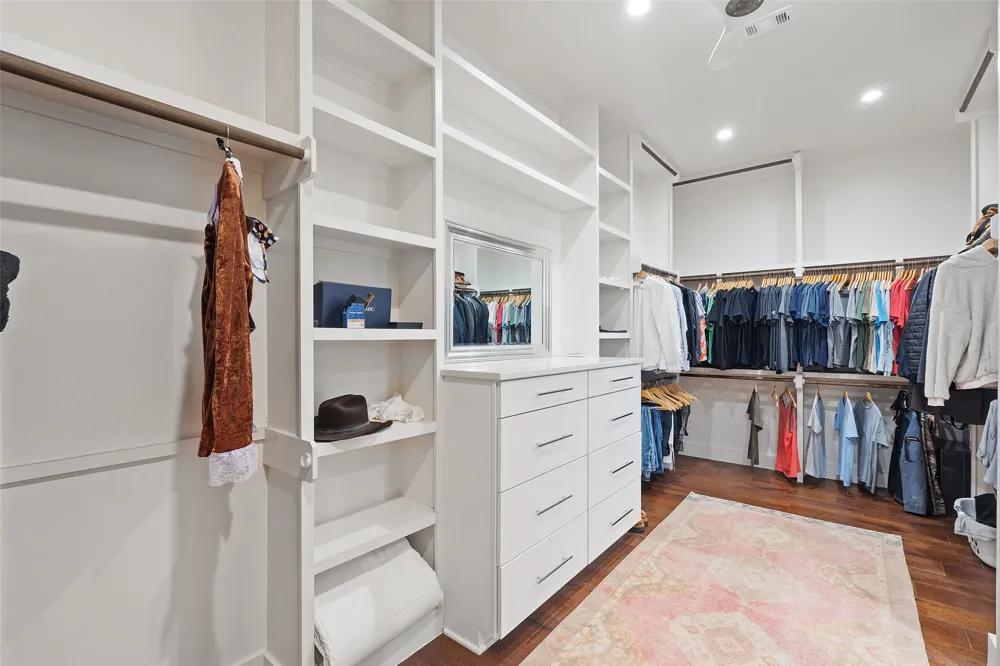1002 Meriden Lane Austin, TX 78703