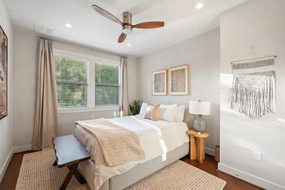 1002 Meriden Lane Austin, TX 78703