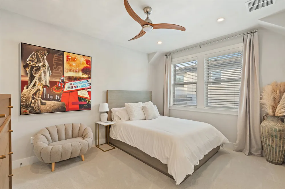 1002 Meriden Lane Austin, TX 78703