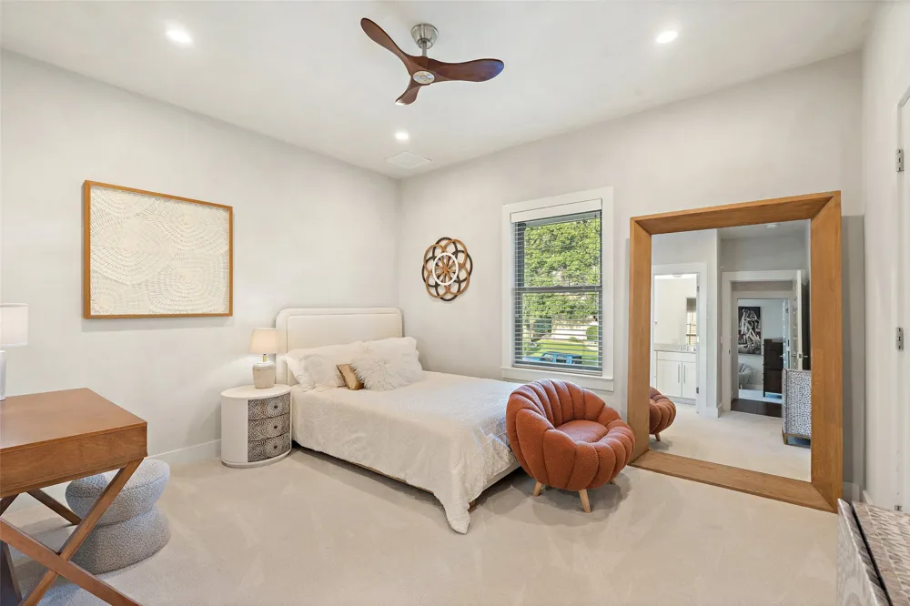 1002 Meriden Lane Austin, TX 78703
