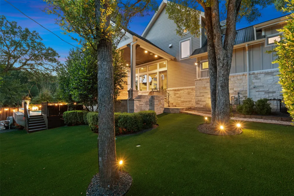 1002 Meriden Lane Austin, TX 78703