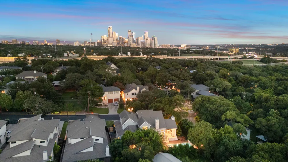 1002 Meriden Lane Austin, TX 78703