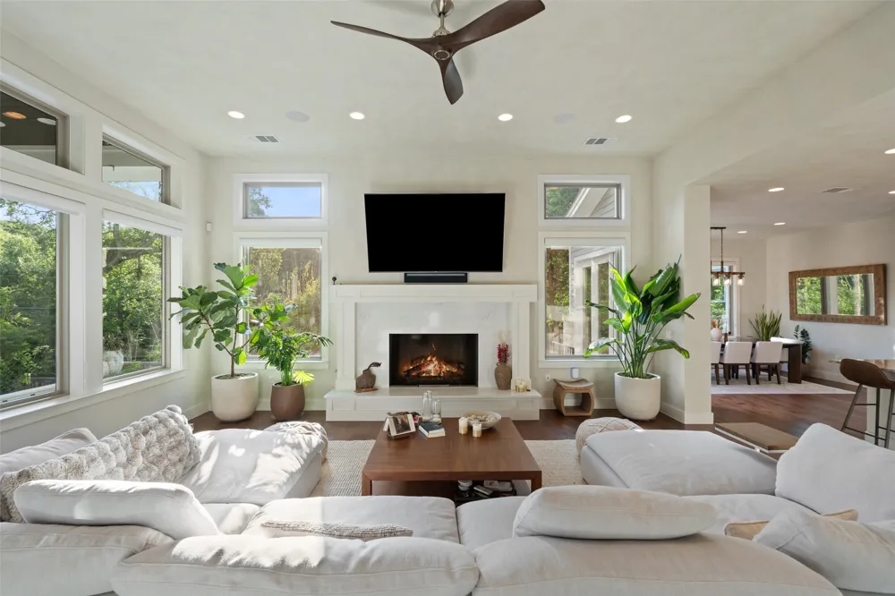 1002 Meriden Lane Austin, TX 78703