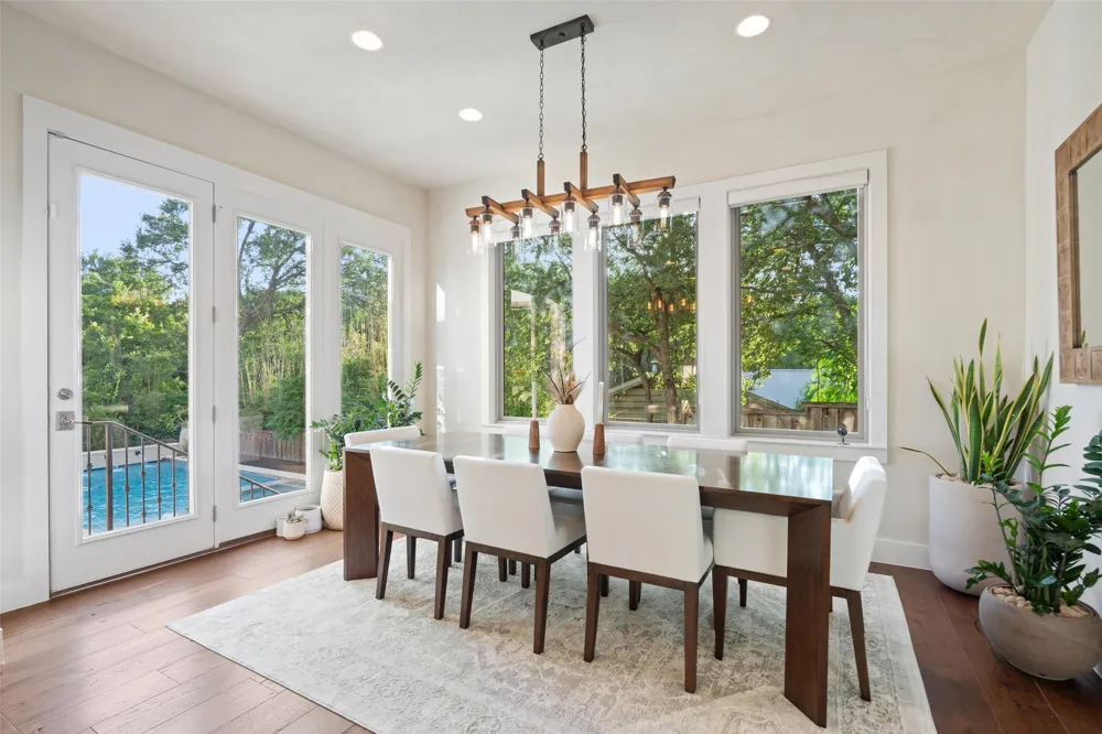 1002 Meriden Lane Austin, TX 78703
