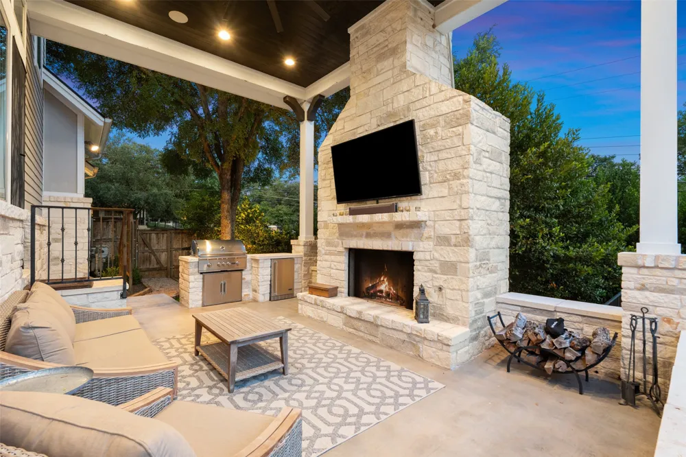 1002 Meriden Lane Austin, TX 78703