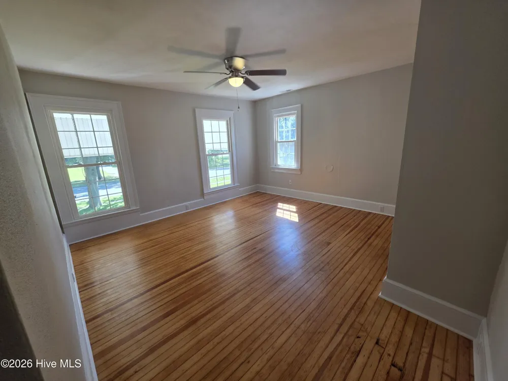 107 Broad Street Roseboro, NC 28382